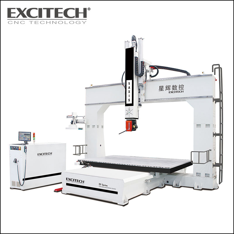 Máquina CNC de cinco eixos Venture